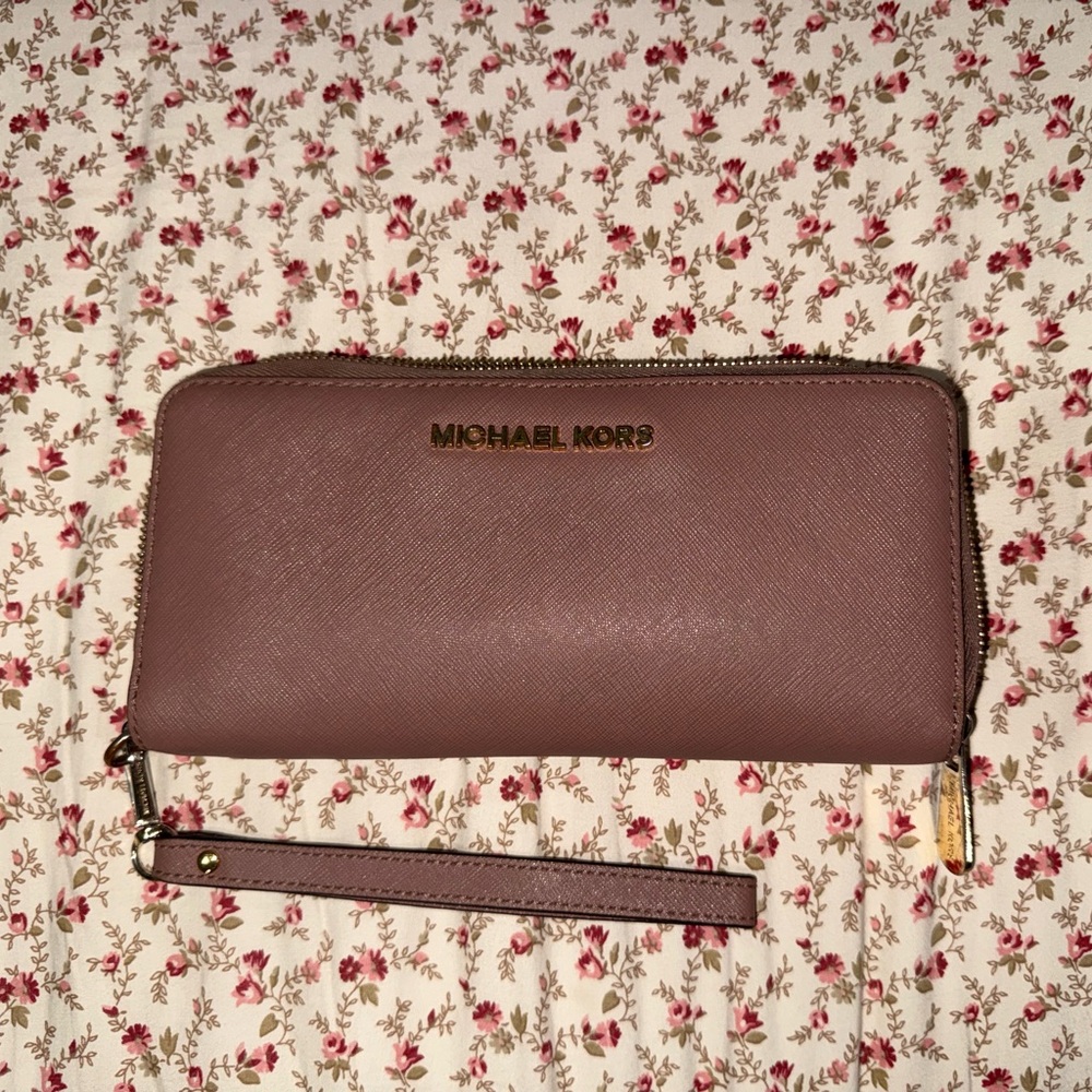 Michael Kors Dusty Rose Zip-Around Wristlet Wallet